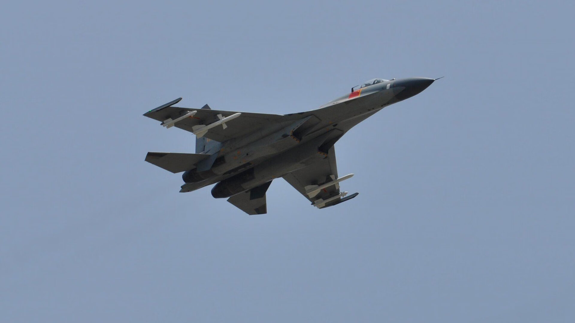 亚洲杯国足逆转 球员拼劲令人动容，亚洲杯国足名单